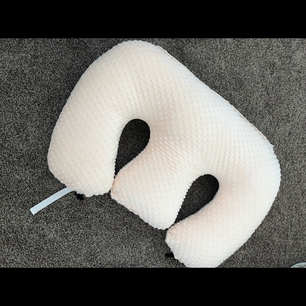 Twin Z Nursing pillow